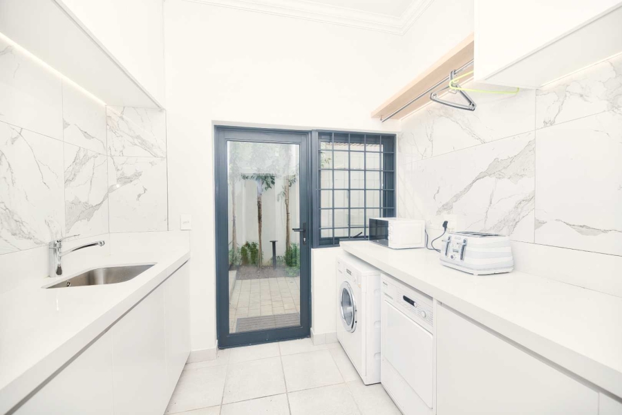 6 Bedroom Property for Sale in Hermanus Heights Western Cape